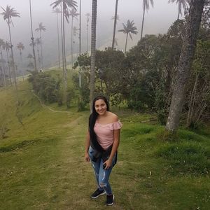 Meet your Posher, Daniela